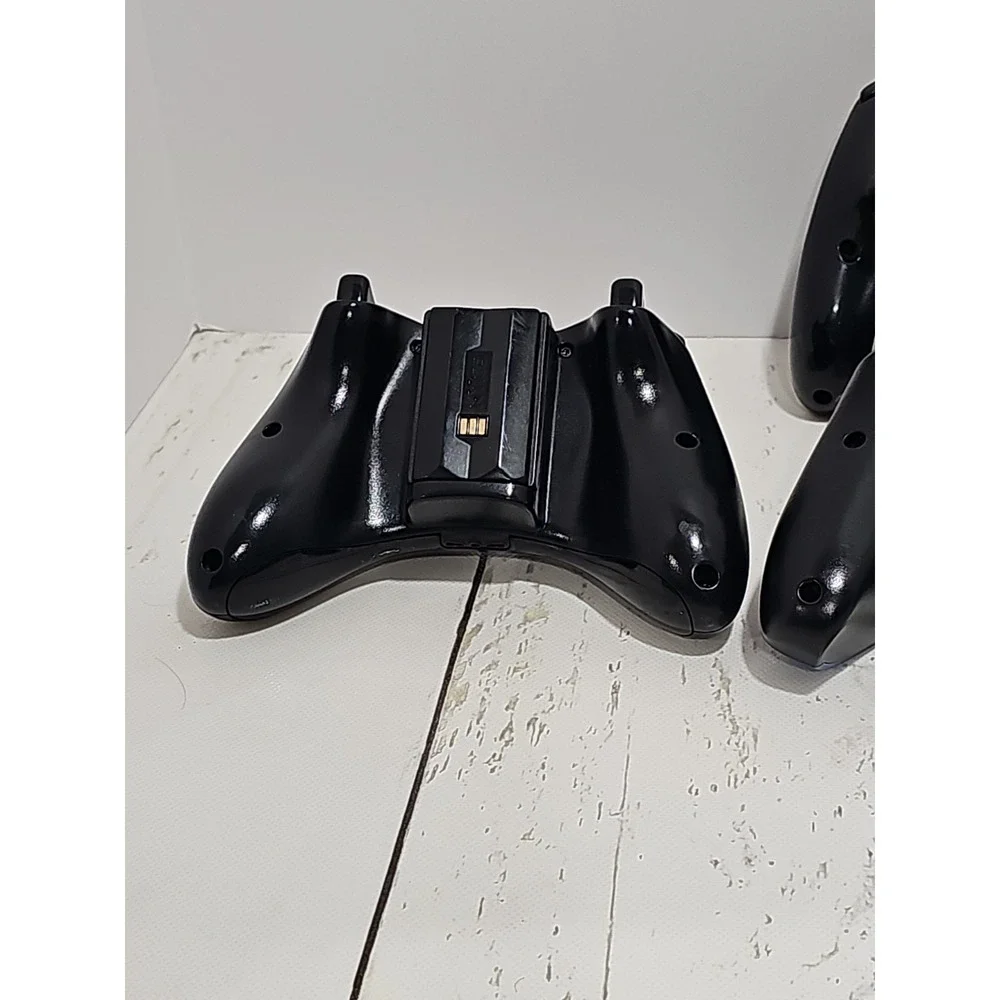 Microsoft Xbox Wireless Controllers Lot of 4 Tested Working